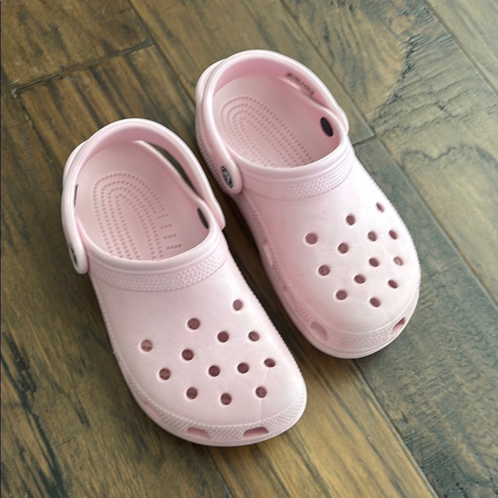 Women’s Pink Crocs Clogs